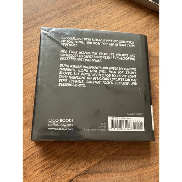 Halloween Decor Baking Book Lot Zombie Pumpkins Parties Better Homes Zombie - Picture 9 of 9